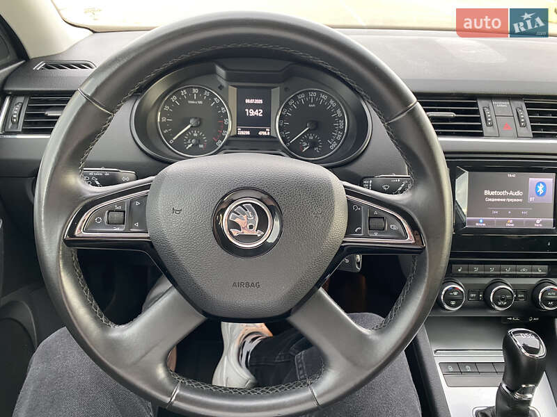 Універсал Skoda Octavia 2015 в Ужгороді