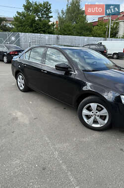 Лифтбек Skoda Octavia 2013 в 