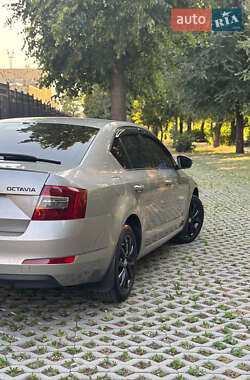 Лифтбек Skoda Octavia 2013 в 