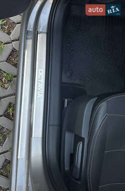 Лифтбек Skoda Octavia 2013 в 
