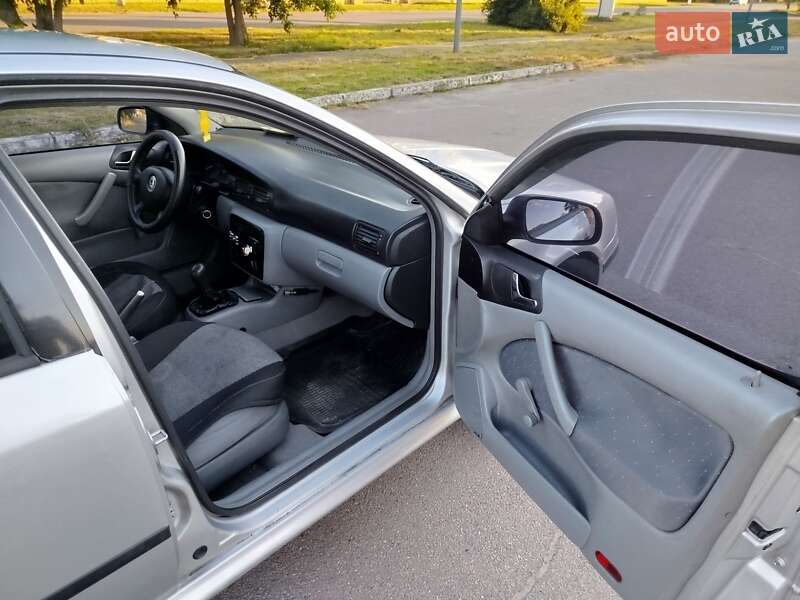 Лифтбек Skoda Octavia 2004 в Конотопе
