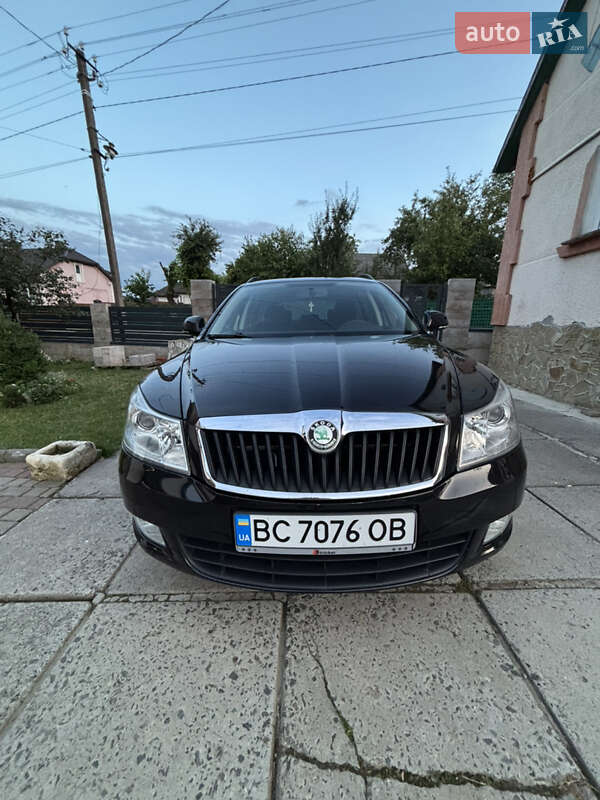 Универсал Skoda Octavia 2009 в Самборе