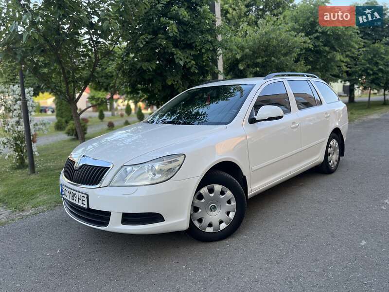 Универсал Skoda Octavia 2012 в Самборе