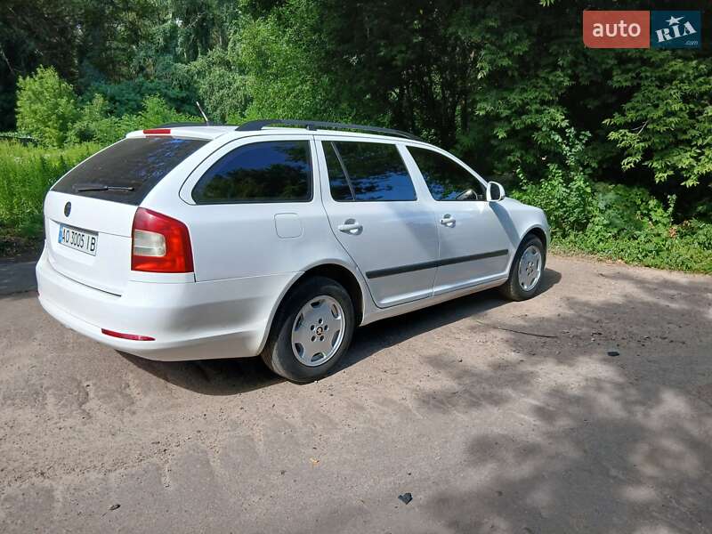 Универсал Skoda Octavia 2012 в Прилуках