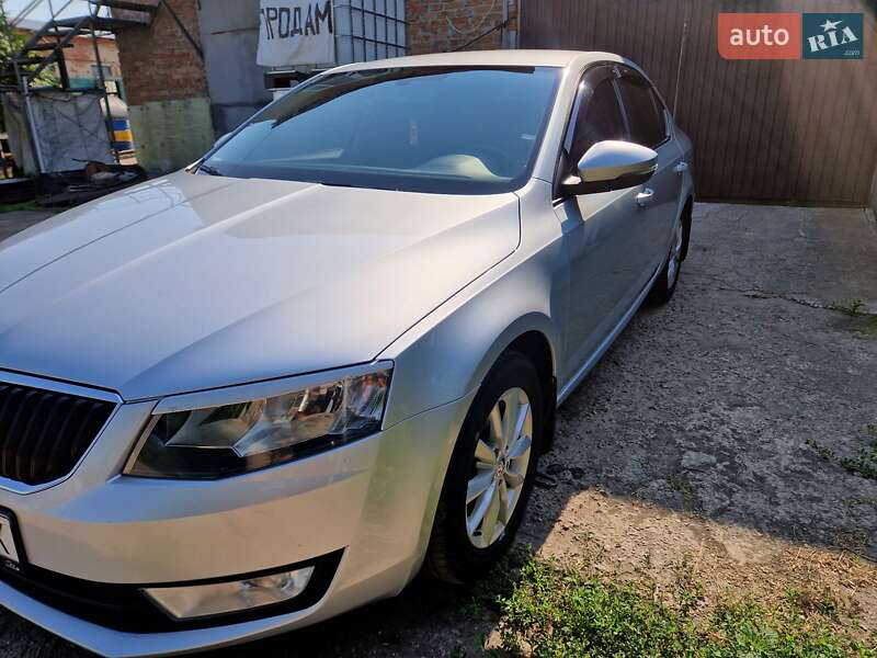 Лифтбек Skoda Octavia 2015 в Полтаве