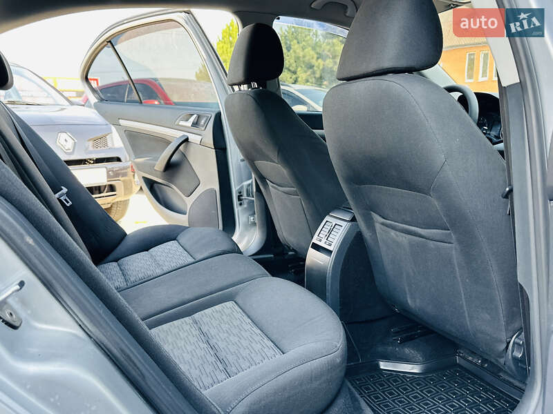 Лифтбек Skoda Octavia 2012 в Харькове