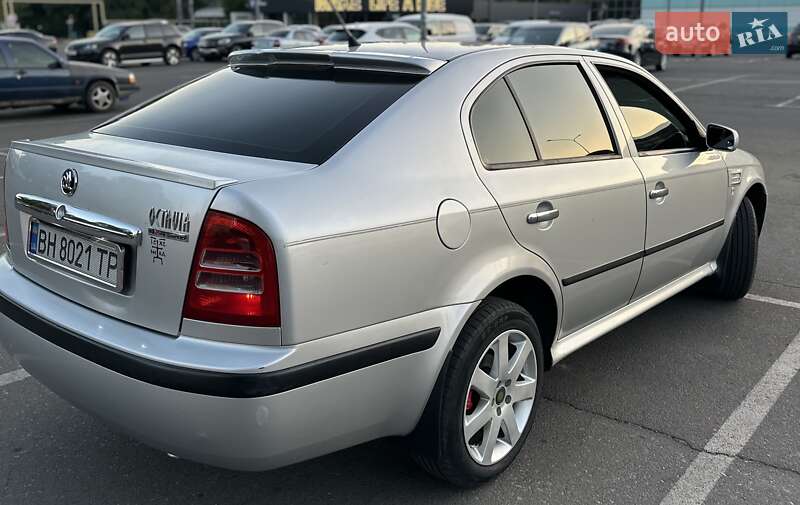 Лифтбек Skoda Octavia 2001 в Одессе