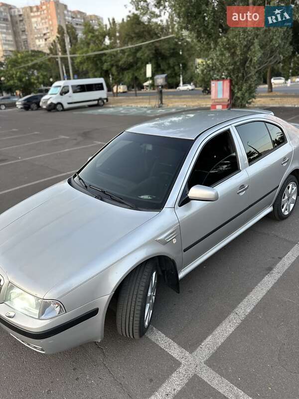 Лифтбек Skoda Octavia 2001 в Одессе