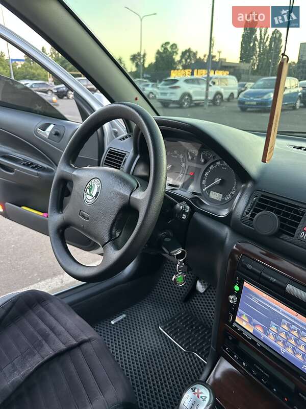 Лифтбек Skoda Octavia 2001 в Одессе