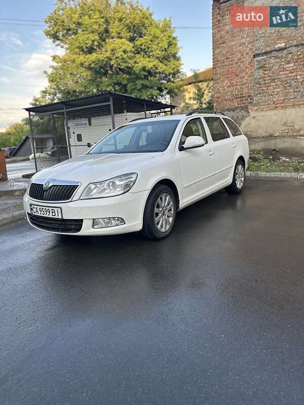 Універсал Skoda Octavia 2011 в Черкасах