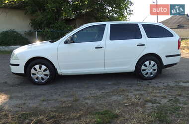 Универсал Skoda Octavia 2012 в Ямполе