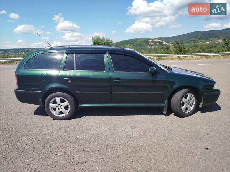 Универсал Skoda Octavia 2001 в Хусте