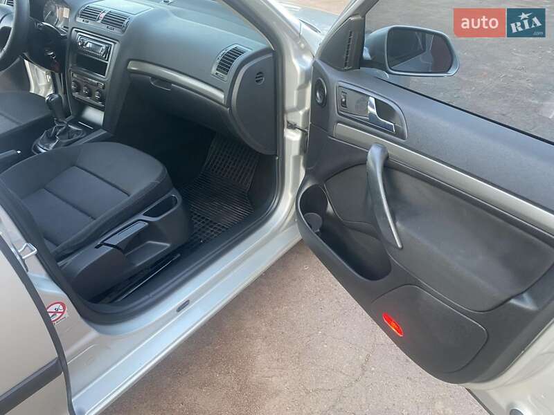 Лифтбек Skoda Octavia 2006 в Нежине