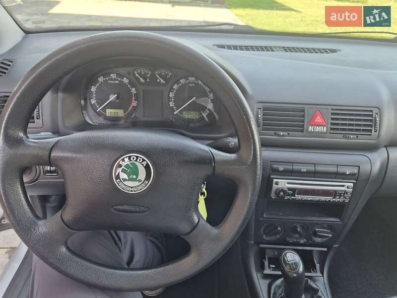 Универсал Skoda Octavia 2003 в Луцке