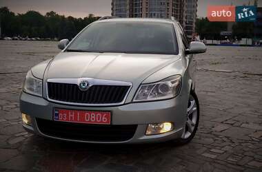 Универсал Skoda Octavia 2010 в 