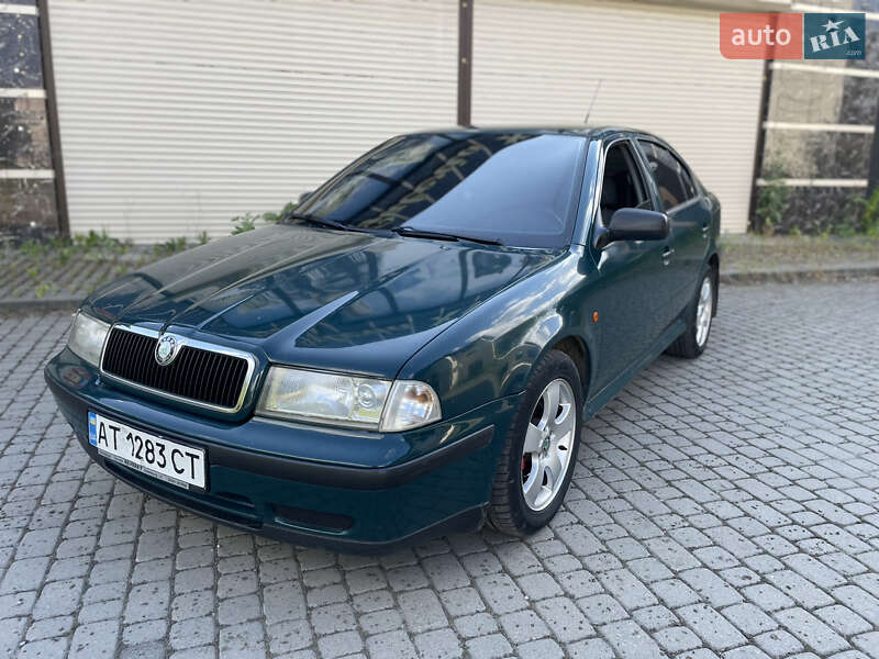 Лифтбек Skoda Octavia 1998 в 