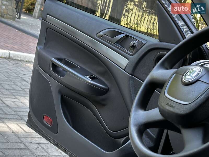 Універсал Skoda Octavia 2011 в Дрогобичі