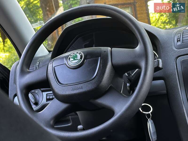 Універсал Skoda Octavia 2011 в Дрогобичі