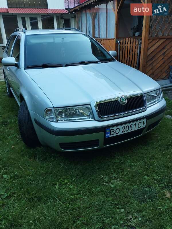 Универсал Skoda Octavia 2008 в Лановцах