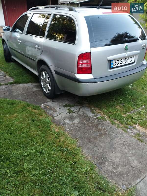 Универсал Skoda Octavia 2008 в Лановцах