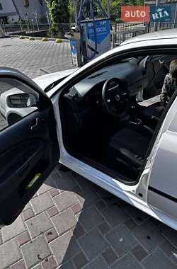 Лифтбек Skoda Octavia 2004 в 