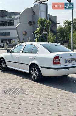 Лифтбек Skoda Octavia 2004 в 