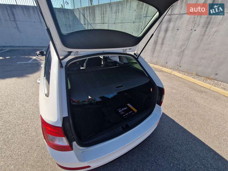 Универсал Skoda Octavia 2016 в Днепре