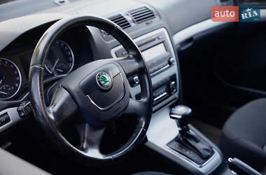 Лифтбек Skoda Octavia 2009 в 