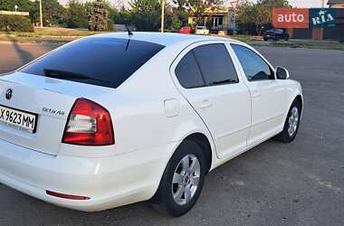 Лифтбек Skoda Octavia 2012 в 