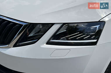 Ліфтбек Skoda Octavia 2019 в 