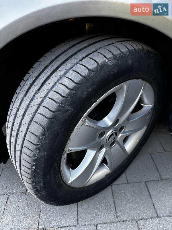 Лифтбек Skoda Octavia 2010 в Львове фото 8 Лифтбек Skoda Octavia 2010 в Львове