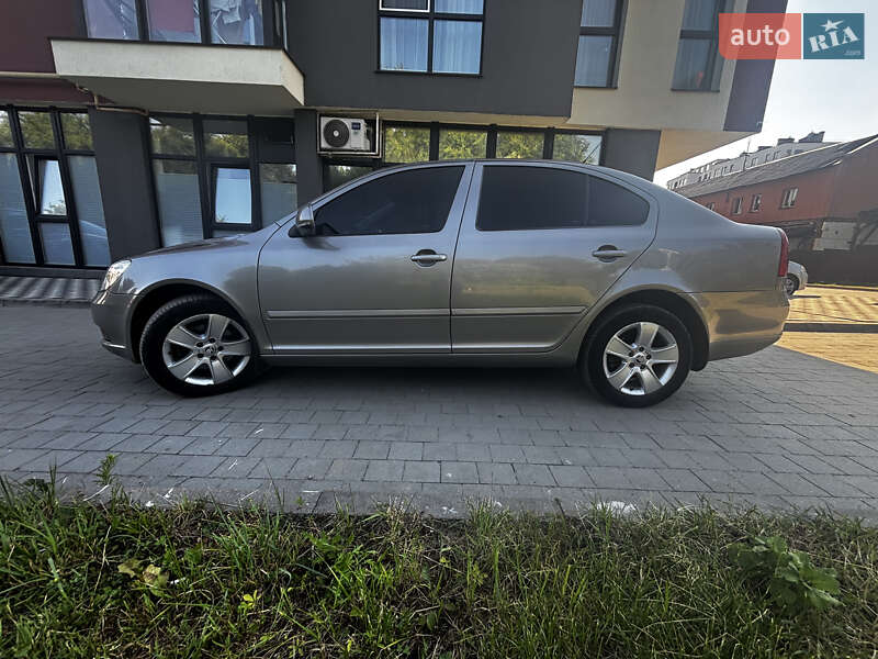Лифтбек Skoda Octavia 2010 в Львове фото 7 Лифтбек Skoda Octavia 2010 в Львове