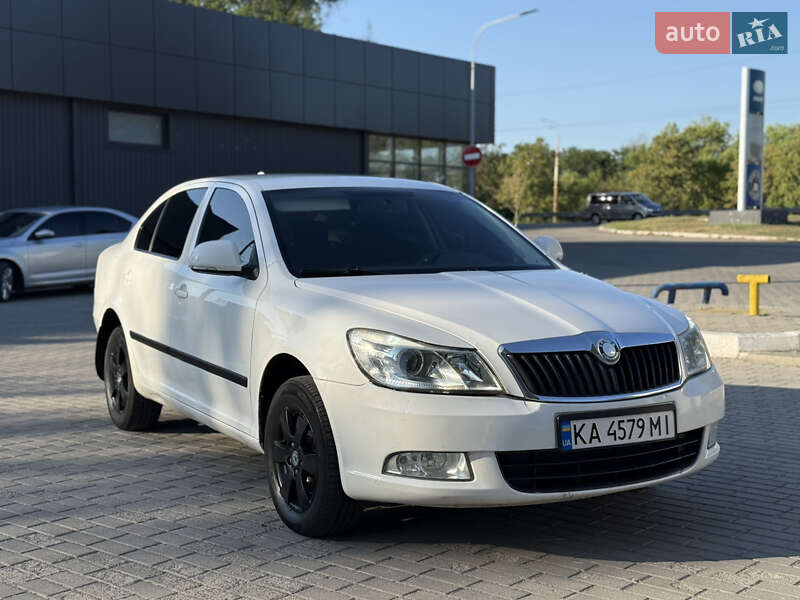 Ліфтбек Skoda Octavia 2010 в Дніпрі