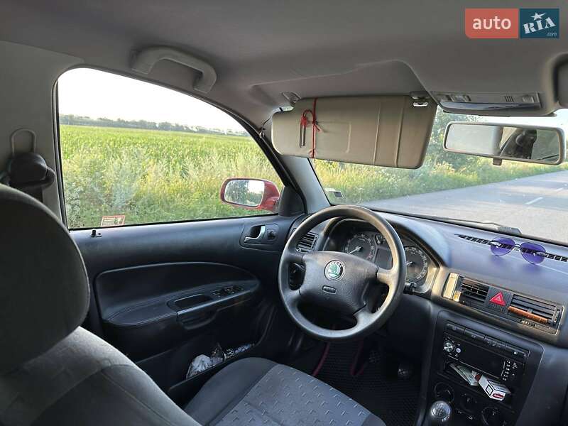 Лифтбек Skoda Octavia 2002 в Миргороде