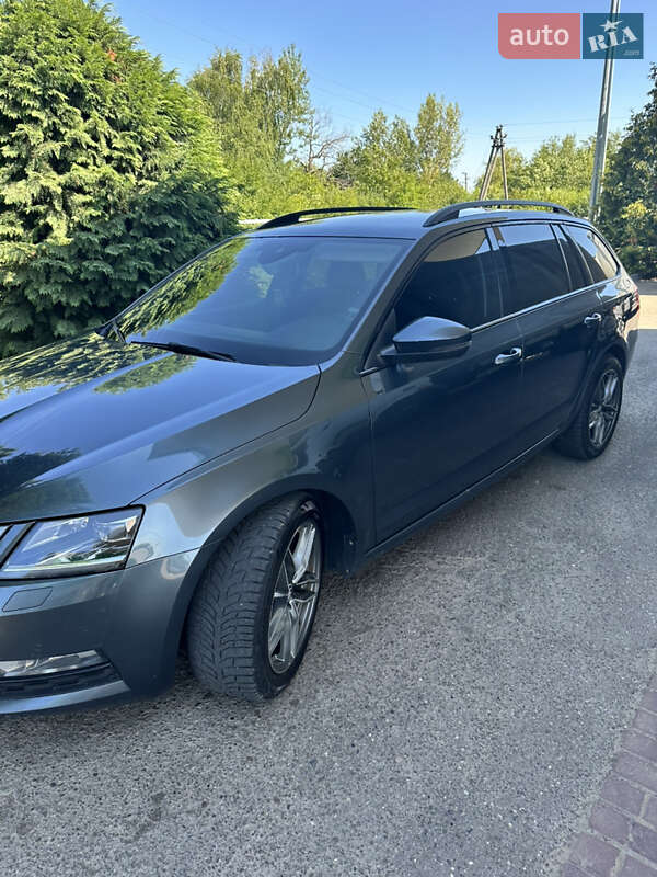 Универсал Skoda Octavia 2017 в Ужгороде