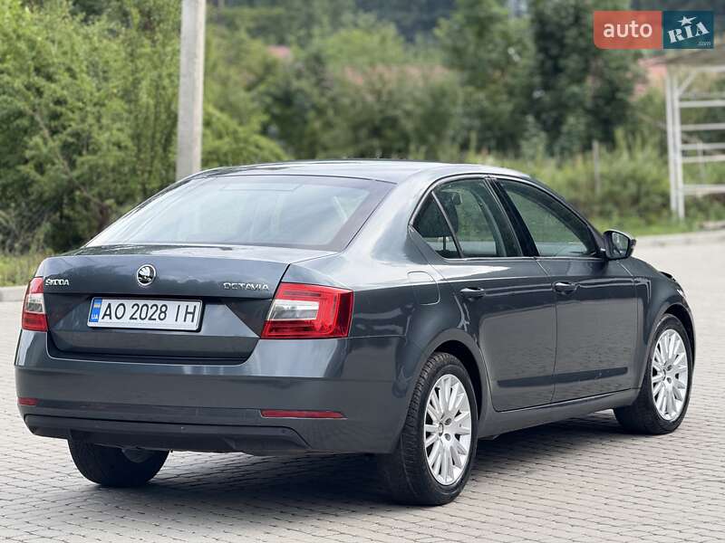 Лифтбек Skoda Octavia 2017 в Ужгороде