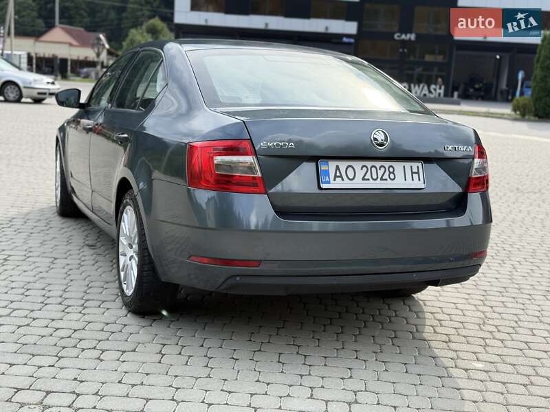 Лифтбек Skoda Octavia 2017 в Ужгороде
