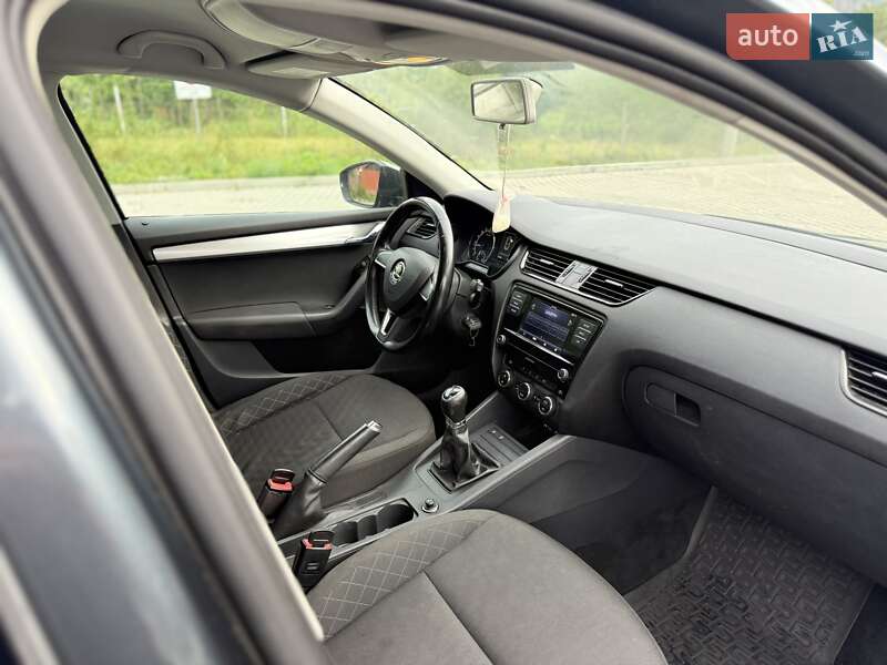 Лифтбек Skoda Octavia 2017 в Ужгороде
