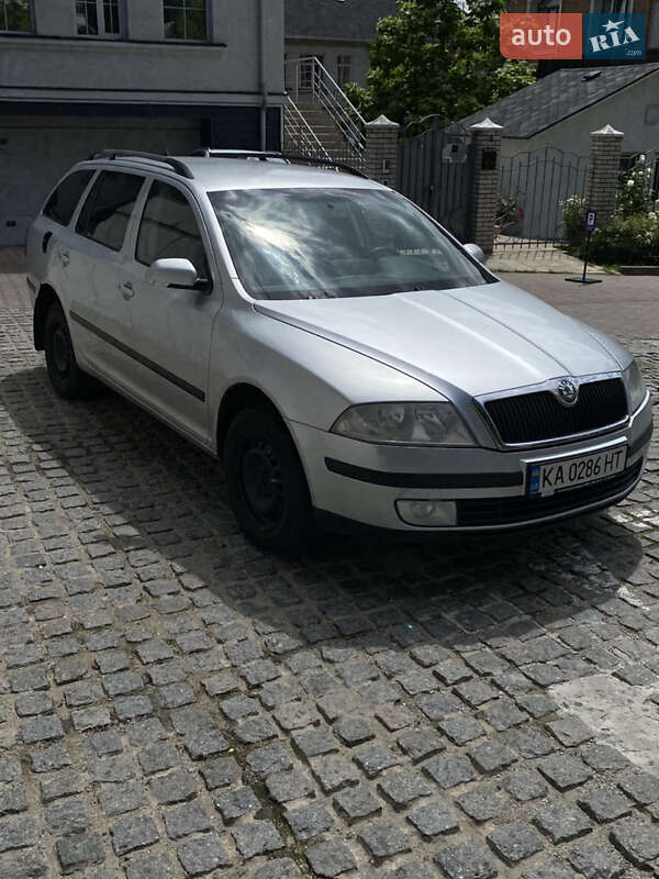 Универсал Skoda Octavia 2008 в Василькове