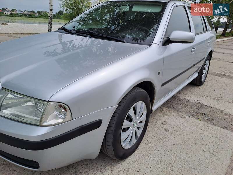 Универсал Skoda Octavia 2008 в Староконстантинове