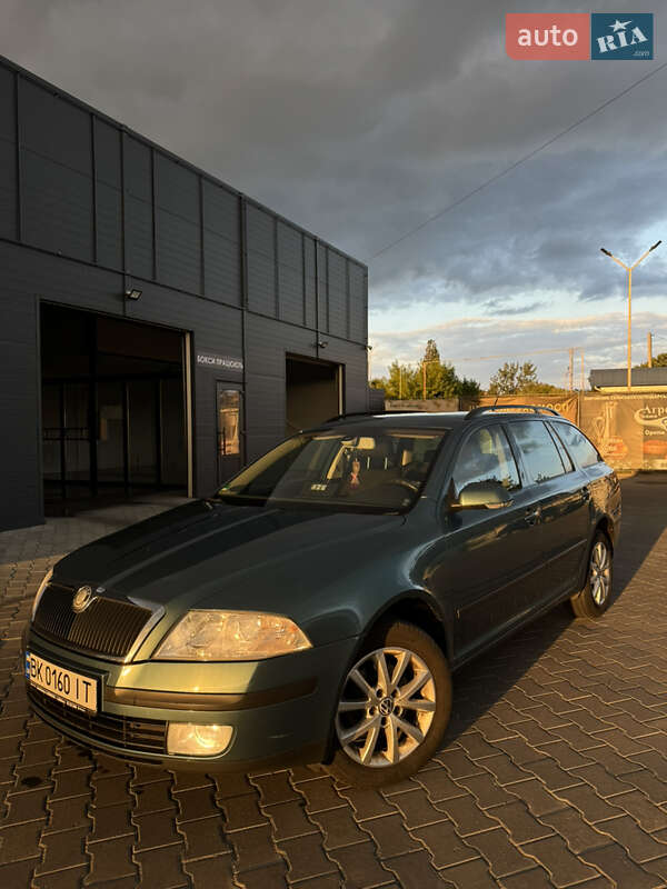 Універсал Skoda Octavia 2008 в Рівному