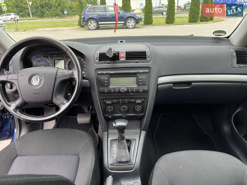 Универсал Skoda Octavia 2008 в Нововолынске