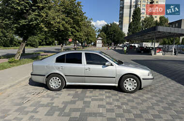 Лифтбек Skoda Octavia 2006 в 