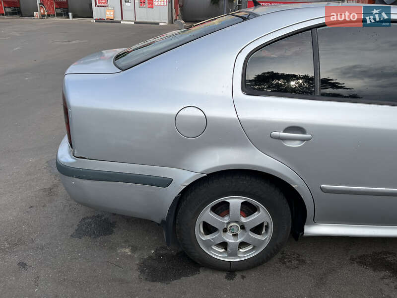 Лифтбек Skoda Octavia 1999 в Киеве