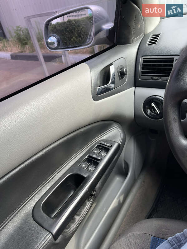 Лифтбек Skoda Octavia 1999 в Киеве