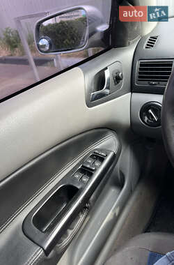Лифтбек Skoda Octavia 1999 в 