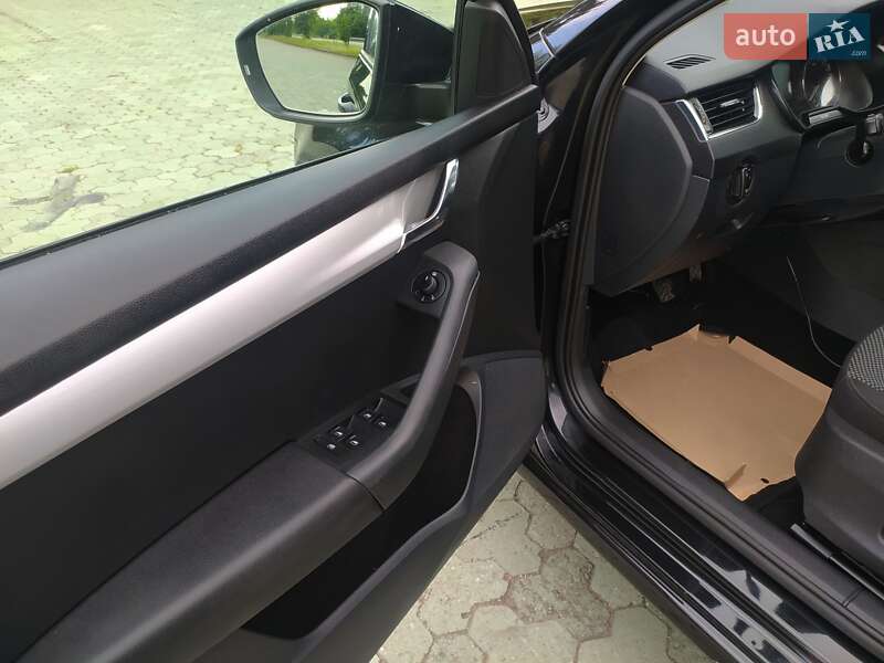 Универсал Skoda Octavia 2015 в Дубно