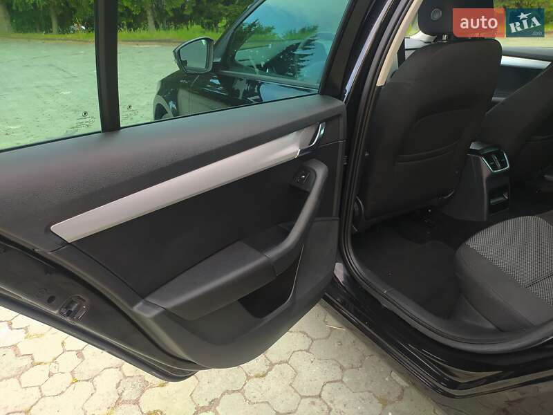 Универсал Skoda Octavia 2015 в Дубно