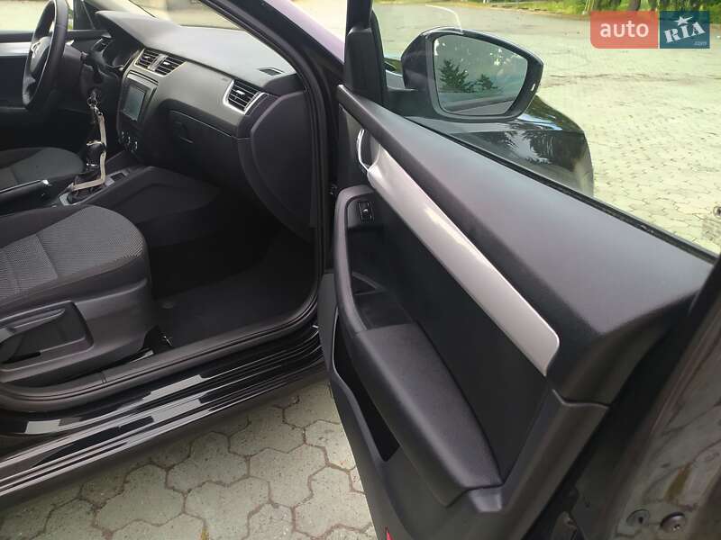 Универсал Skoda Octavia 2015 в Дубно