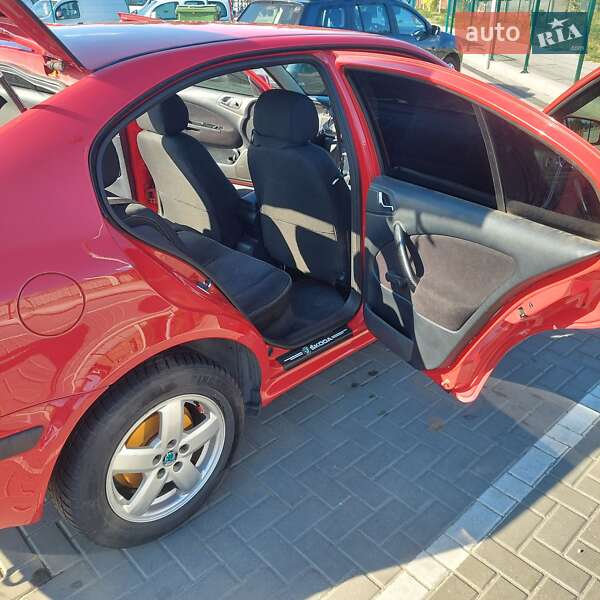 Лифтбек Skoda Octavia 2005 в Днепре
